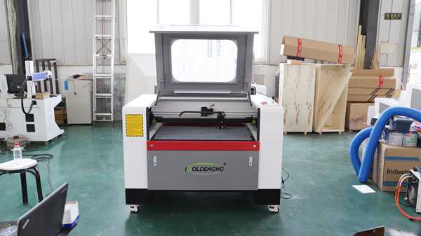 反光膜激光切割機(jī)，CO2激光切割機(jī)