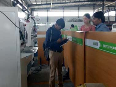 光纖激光切割機(jī)已裝柜完成